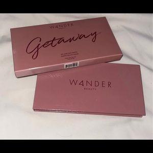 Eyeshadow palette from Wander Beauty
